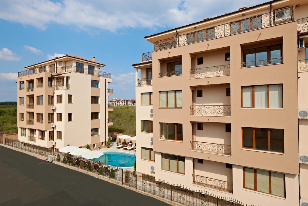 Stanny Court Aparthotel Nesebar Room photo